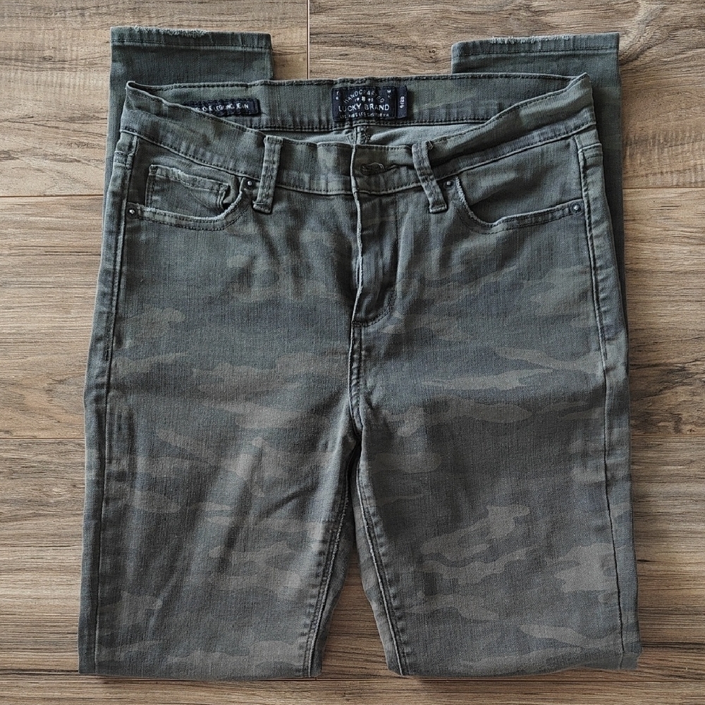 EUC Lucky Brand Camo Brooke Legging Jeans